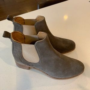 Alberto Fermani Suede Booties 6.5